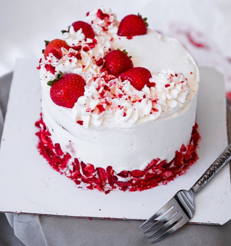 20 Unique Strawberry Cake Designs With Images In 2024