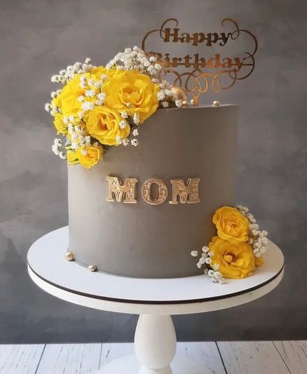 20 Special &amp; Unique Birthday Cake Designs For Mom 2024