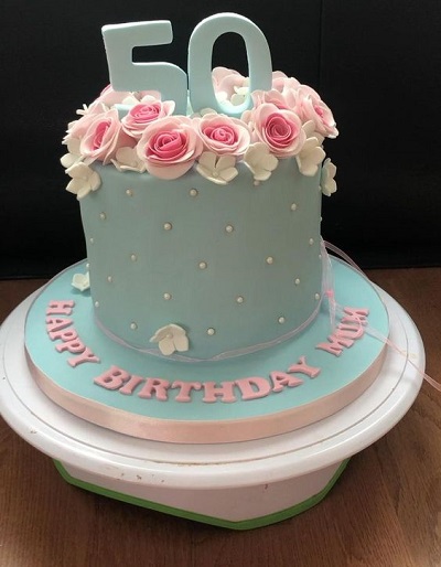 20 Special &amp; Unique Birthday Cake Designs For Mom 2024