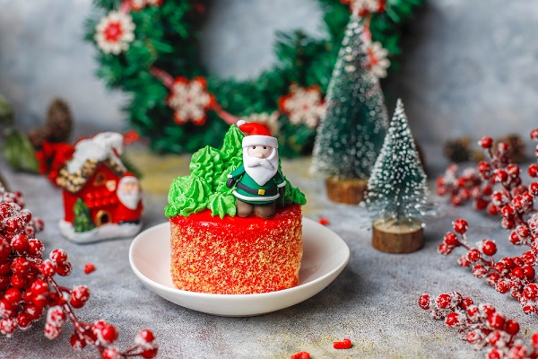 20 Simple Christmas Cake Designs To Try In 2024