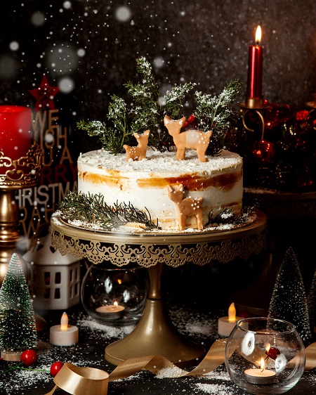 20 Simple Christmas Cake Designs To Try In 2024