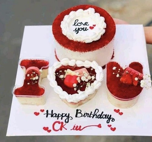 20 Romantic Mini Birthday Cake Designs for Boyfriend