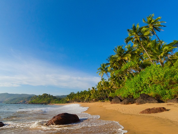 8 Best Places to Visit in July in India for Honeymoon | I Fashion Styles