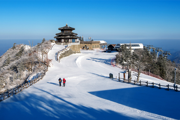 Top 9 Honeymoon Places on a Budget—When the pocket says low!