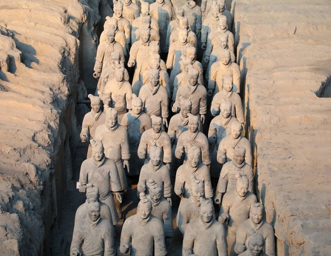 20 Different Types of Sculptures in the World (Names &amp; Pics)