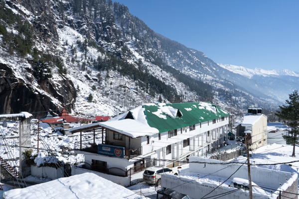 15 Best Tourist Places to Visit in Himachal Pradesh | I Fashion Styles