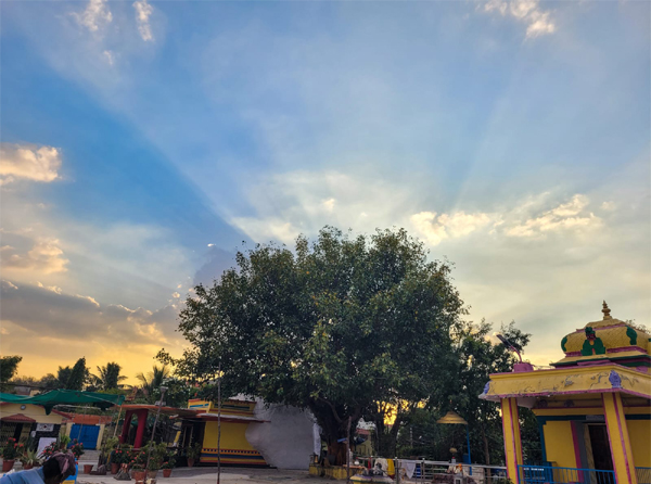 20+ Famous Temples in Hyderabad That You Must Visit in 2025