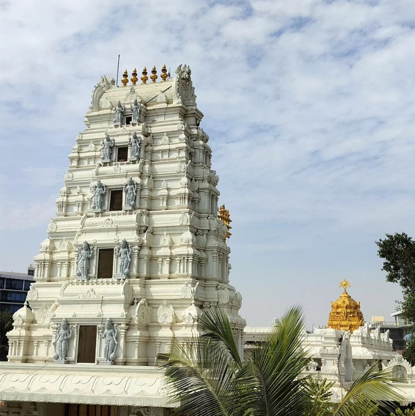 20+ Famous Temples in Hyderabad That You Must Visit in 2025