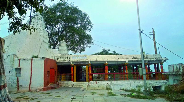 20+ Famous Temples in Hyderabad That You Must Visit in 2025