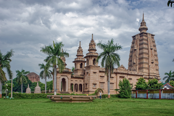 10 Must Visit and Famous Temples in Uttar Pradesh