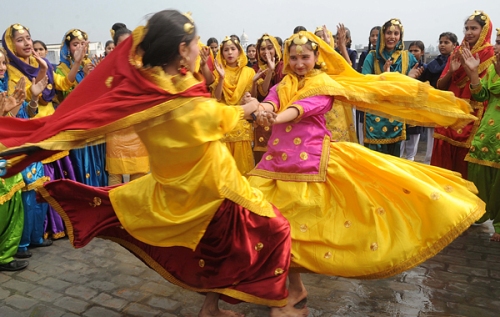 13 Major Festivals in Delhi That You Must Attend | I Fashion Styles