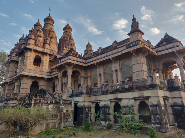 12 Famous and Must Visit Temples In Jharkhand 2024