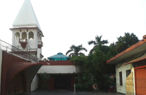 Beautiful and Alluring Hindu Temples in Lucknow | I Fashion Styles