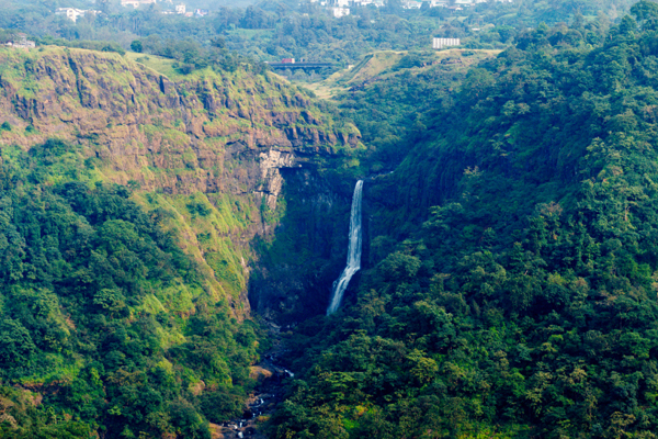 10 Best Waterfalls in Maharashtra That Will Take Your Breath Away