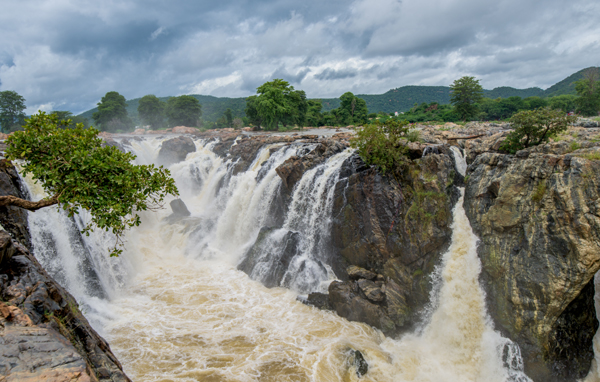 15 Incredible Waterfalls In Karnataka with Images | I Fashion Styles