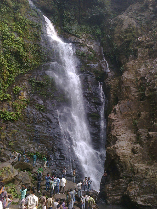 8 Elegant Waterfalls in Assam – Nature’s Power at Its Glorious Best