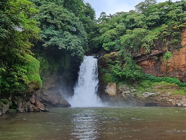 11 Most Popular Waterfalls In Goa With Details | I Fashion Styles
