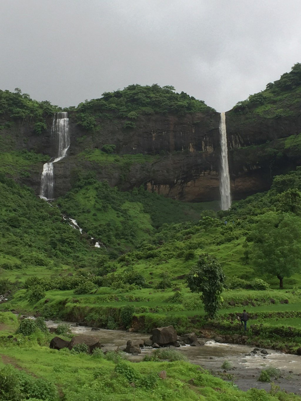 10 Majestic Waterfalls Near Mumbai With Highlights | I Fashion Styles