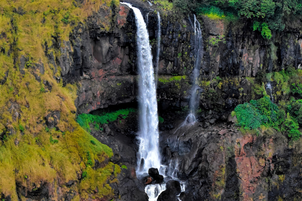 10 Majestic Waterfalls Near Mumbai With Highlights | I Fashion Styles