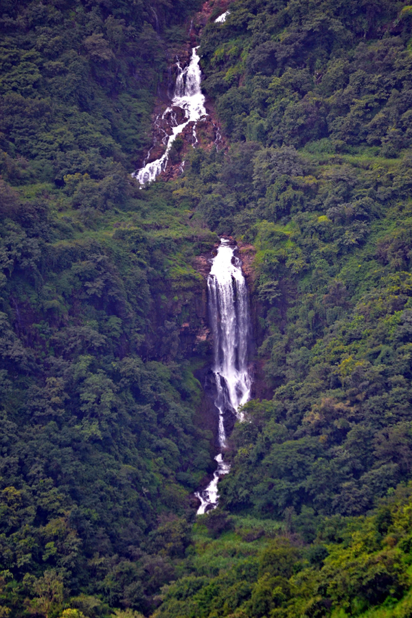 10 Majestic Waterfalls Near Mumbai With Highlights | I Fashion Styles