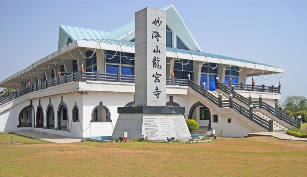 Most Famous Temples in Nagpur Inspire You | I Fashion Styles