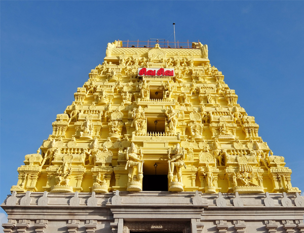 9 Famous Temples in Tamil Nadu That Are Amazing To Visit