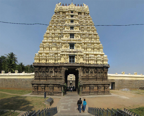 9 Famous Temples in Tamil Nadu That Are Amazing To Visit