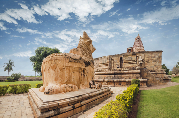15 Famous Temples in South India You Must Visit in 2024