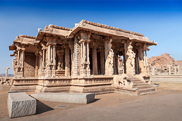 15 Famous Temples in South India You Must Visit in 2024