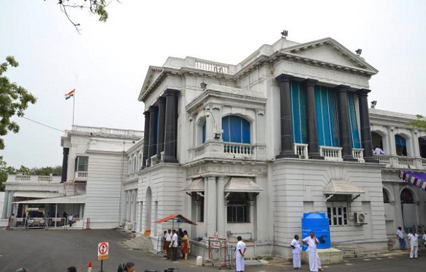 Top 15 Tourist Places In Chennai (With Photos &amp; Details 2023)