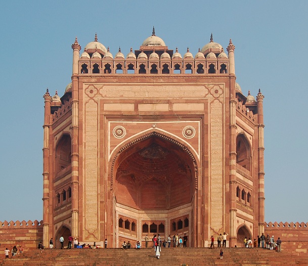 15 Best Tourist Places To Visit In Agra - Updated 2023