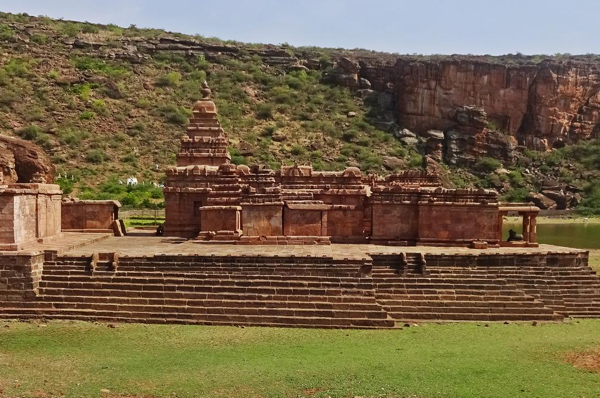 9 Famous Temples in Karnataka with Information | I Fashion Styles