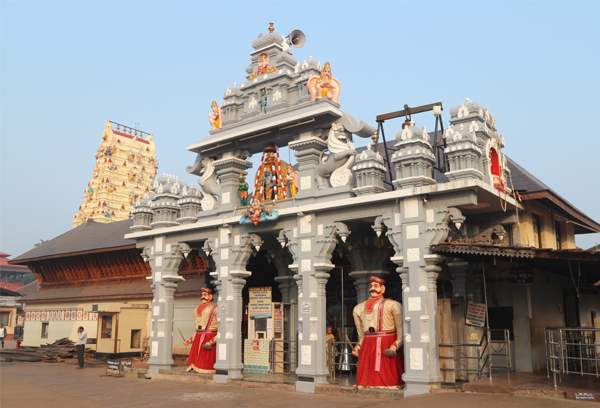 9 Famous Temples in Karnataka with Information | I Fashion Styles