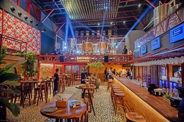 Top 20 Popular Pubs and Nightclubs in Hyderabad | I Fashion Styles