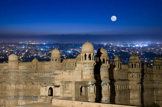 Top 15 Historical Forts In India That You Must Visit In 2023 | I Fashion Styles