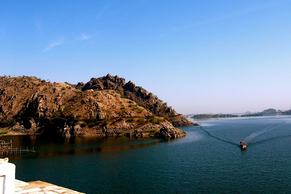 25 Major Lakes in India With Interesting Facts and Details | I Fashion Styles