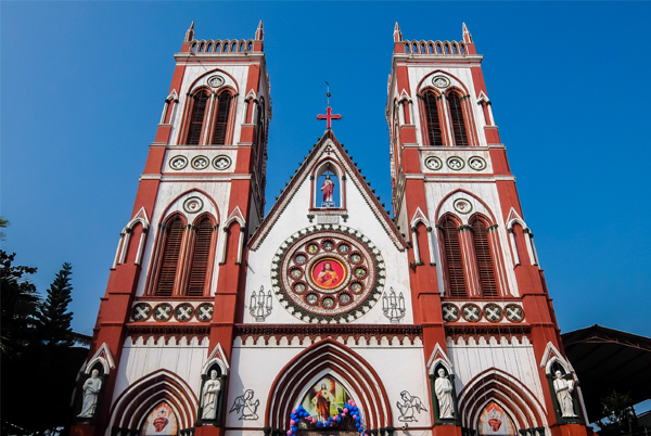 Top 9 Famous Churches in Pondicherry That You Must Visit in 2024
