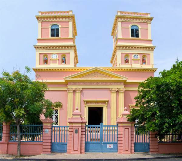 Top 9 Famous Churches in Pondicherry That You Must Visit in 2024