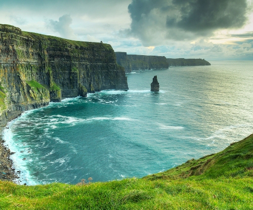 15 Best And Cheap Honeymoon Destinations Within 1-2 Lakh Budget