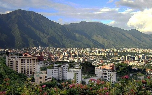 15 Best And Cheap Honeymoon Destinations Within 1-2 Lakh Budget