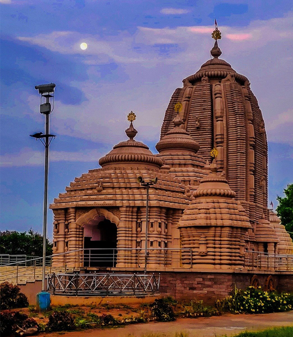 9 Mesmerizing Hindu Temples in Visakhapatnam | I Fashion Styles