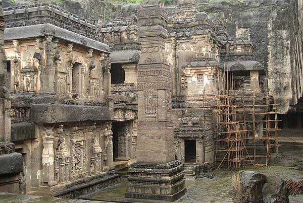 14 Best Places to Visit in Maharashtra for Honeymoon in 2023