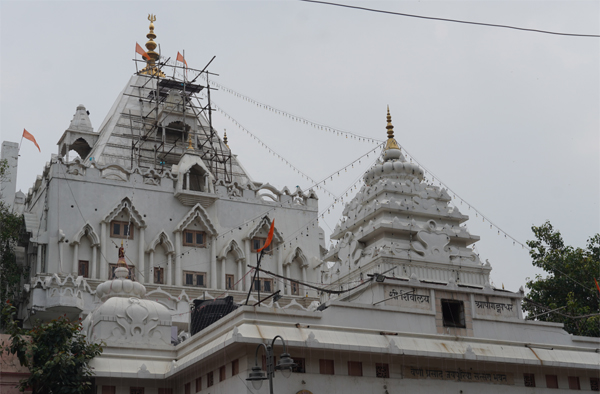 9 Famous Temples in Delhi That You Must Visit | I Fashion Styles