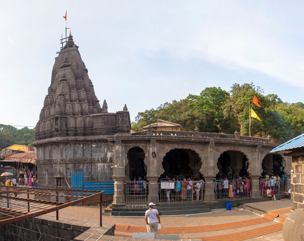 18 Famous Shiva Temples in India to Include Your Devotional Yatra