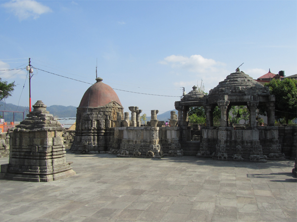 Top 9 Famous Temples to Visit in Uttarakhand | I Fashion Styles