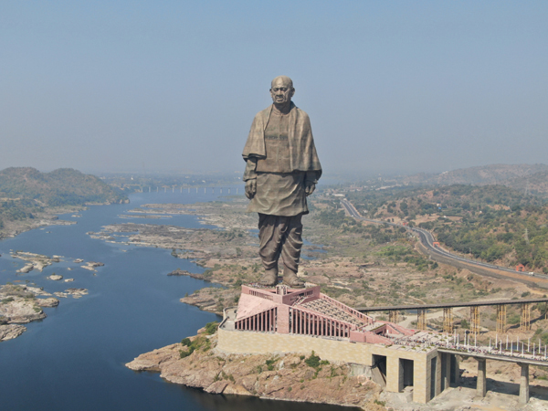 Top 11 Tallest Statues in the World to See on Your Trip
