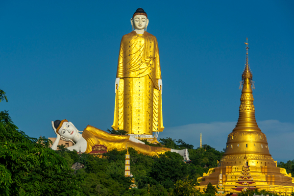 Top 11 Tallest Statues in the World to See on Your Trip