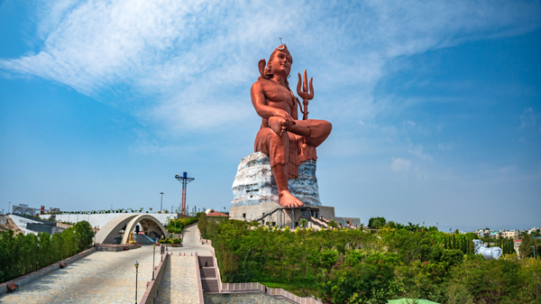 Top 11 Tallest Statues in the World to See on Your Trip