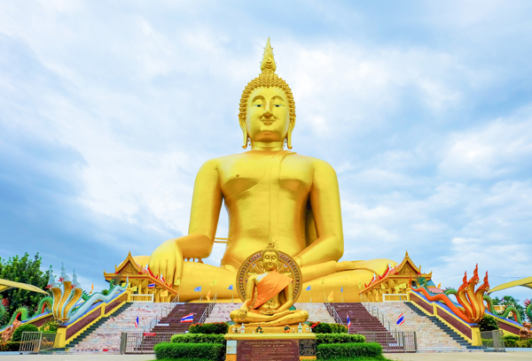 Top 11 Tallest Statues in the World to See on Your Trip