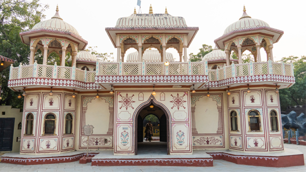 9 Romantic Honeymoon Places In Jaipur for Newlyweds 2023